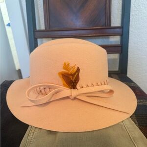 Elegant Peach Hat with Feather Accent XS
